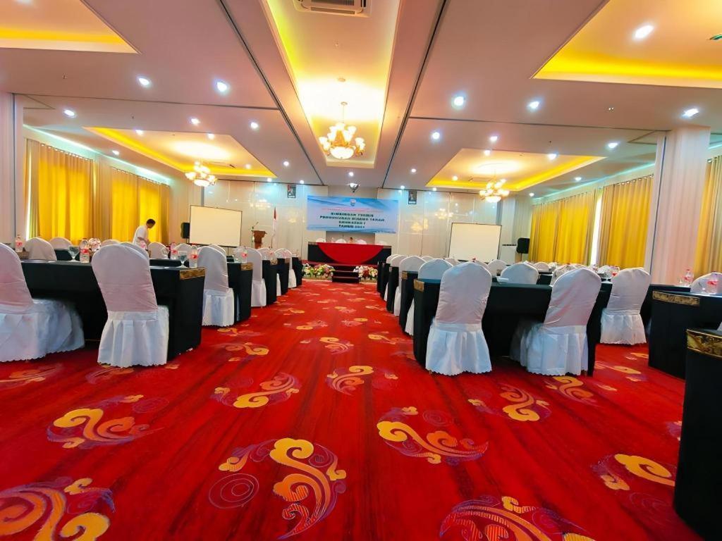 Sindoro Hotel Cilacap By Conary Kültér fotó