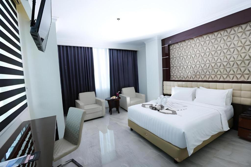 Sindoro Hotel Cilacap By Conary Kültér fotó